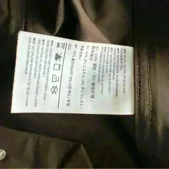 Arc'Teryx size 8 snap and zip  close shorts - Picture 6 of 15